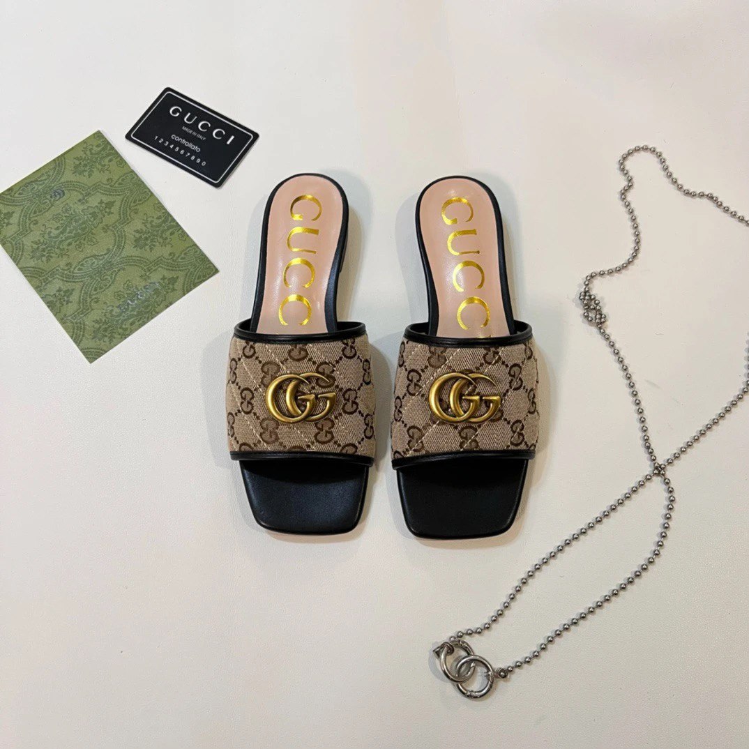 Burberry & chanel & Gucci slippers -3