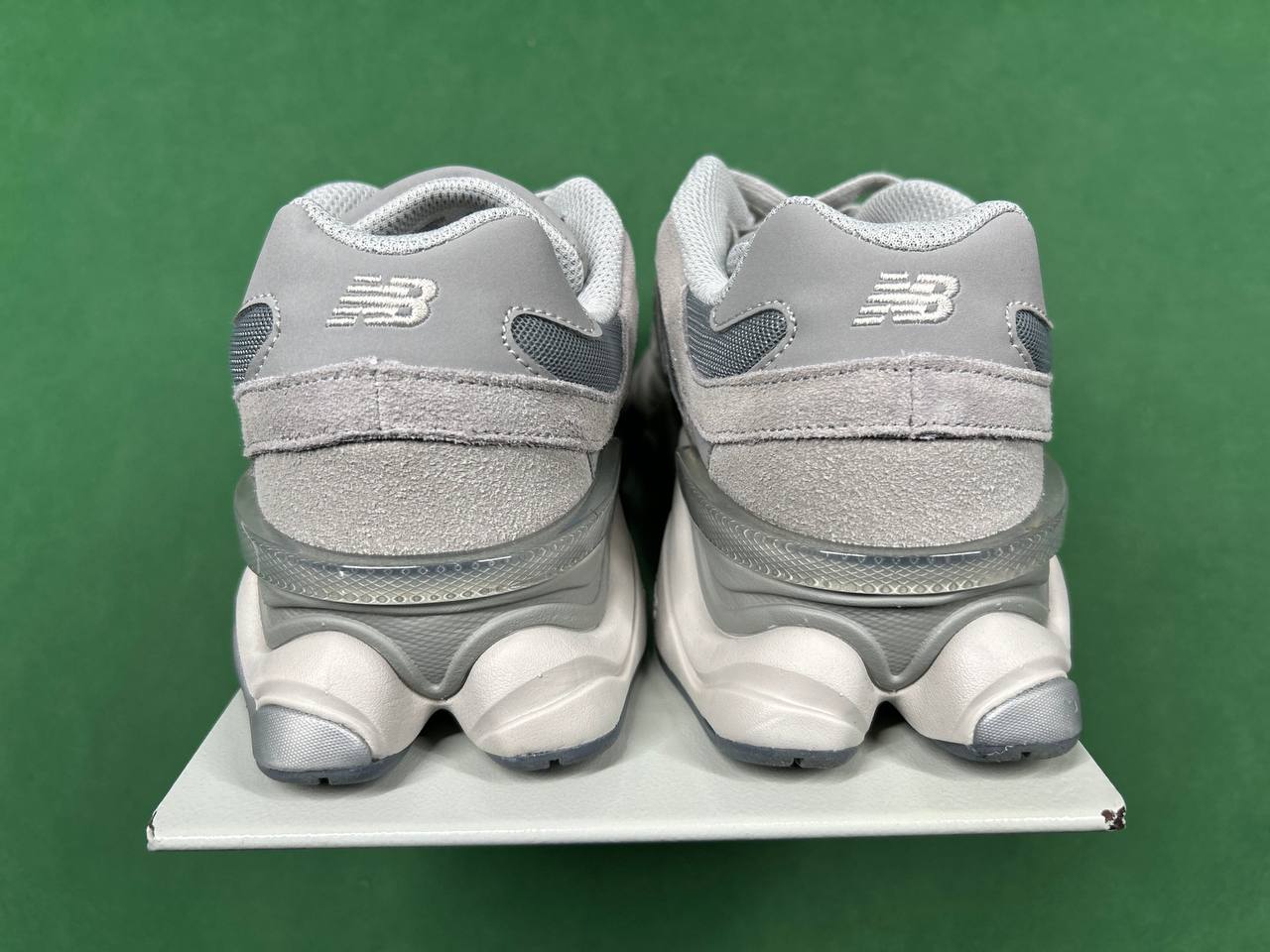 NEW BALANCE 9060 -2