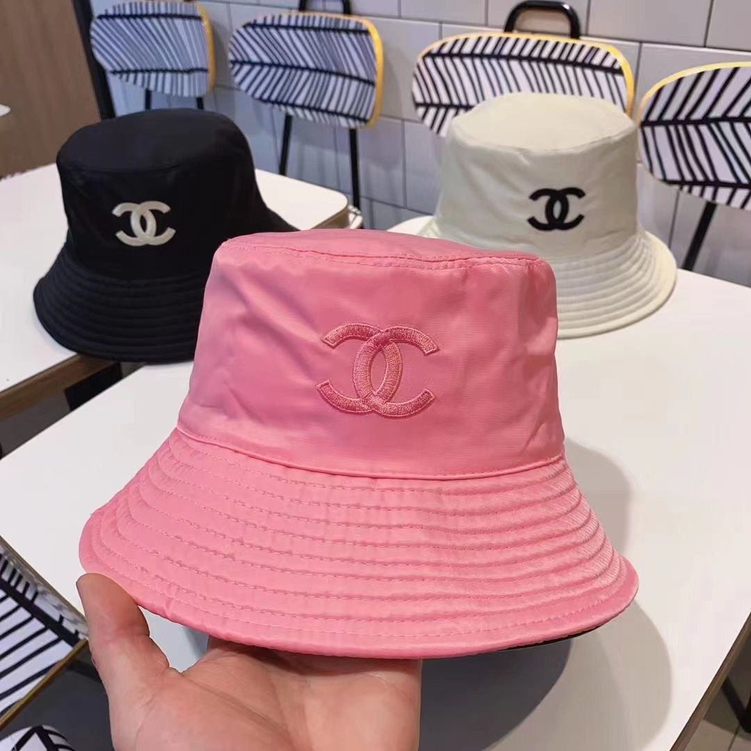hat -4