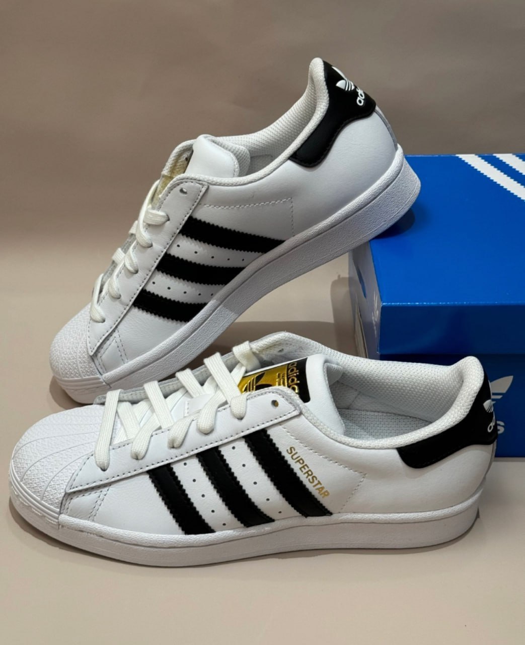 adidas Super Star