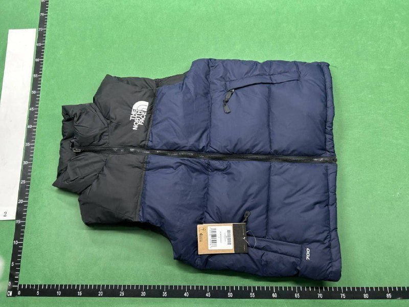 The north face down jacket vest (40 CP) -4