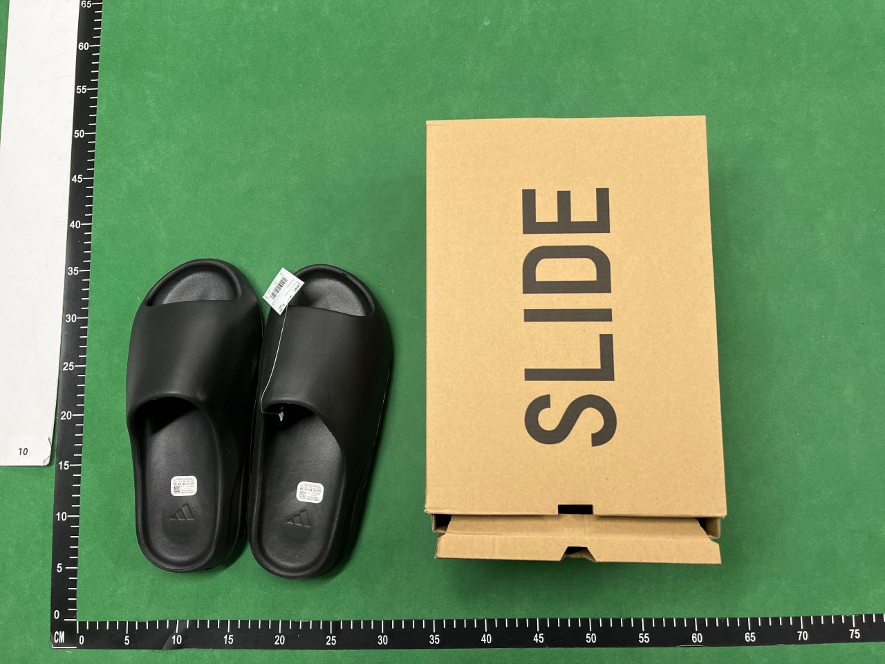 Adidas Yeezy Slide -3