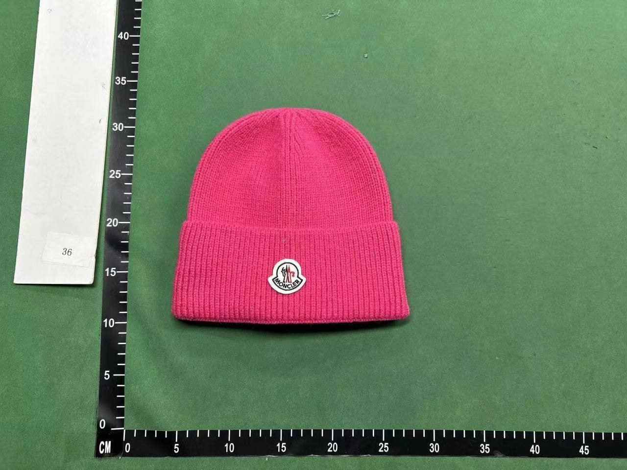 Moncler hat (40 CP)