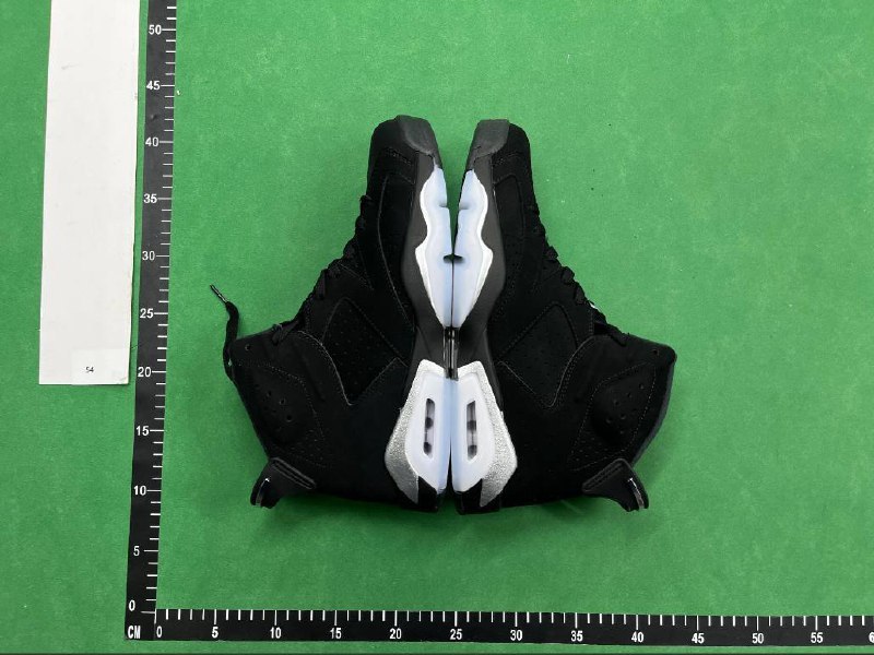 NIKE AIR JORDAN 6 -1