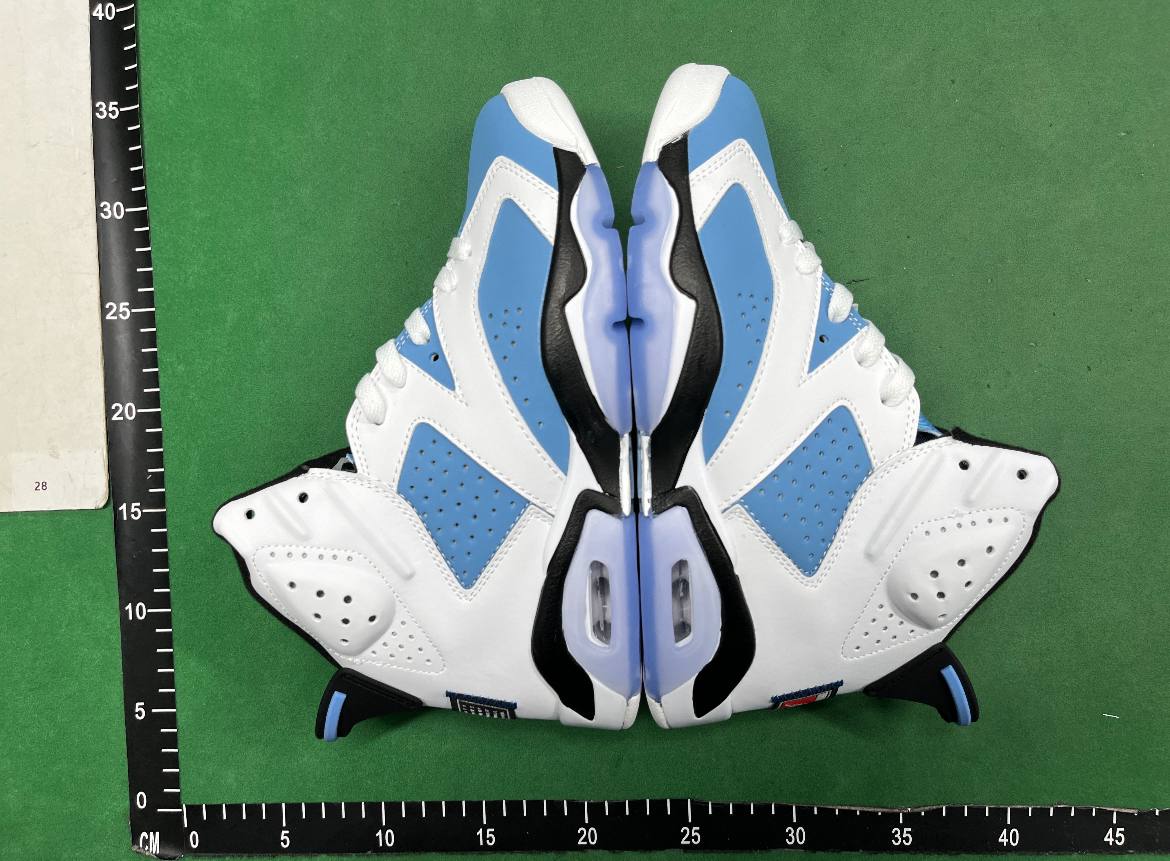 NIKE AIR JORDAN 6 -4