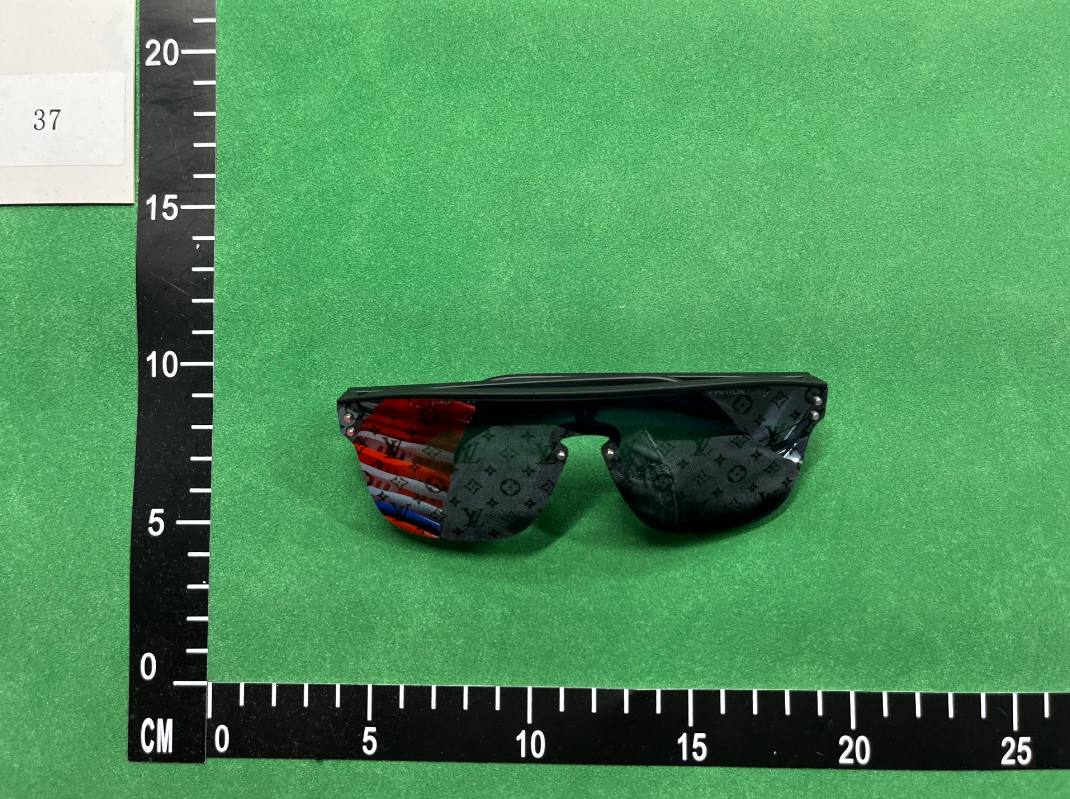 Louis Vuitton/Rayban sunglasses -3