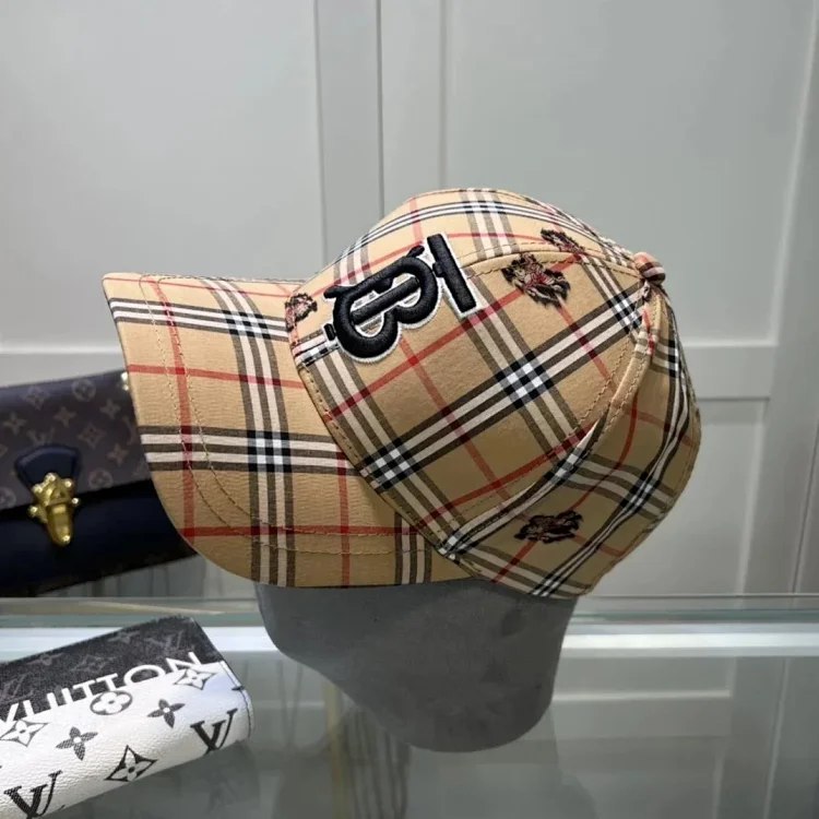 Burberry Vintage Check Monogram Baseball Cap [40 styles]