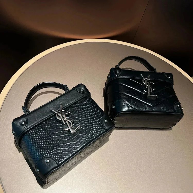 Yves Saint Laurent Le 5 À 7 Mini Bag [2 styles]