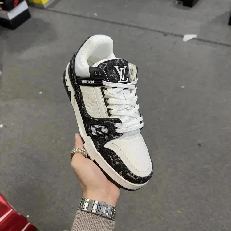 Louis Vuitton Trainer Sneaker Low [23 styles]