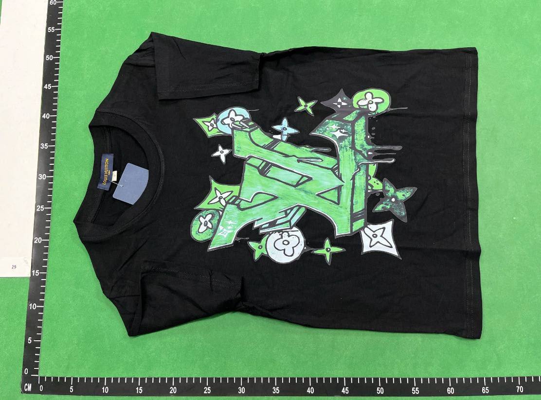 Louis Vuitton LV Graffiti & Graphic Print T-Shirts [40 styles] -1
