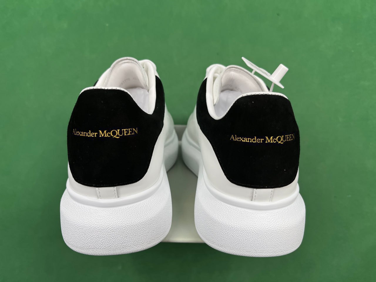 Alexander McQueen Oversized Sneakers [33 styles] -2