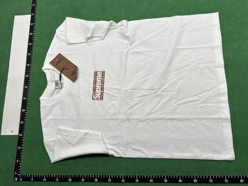 Supreme T-shirt (32 CP)