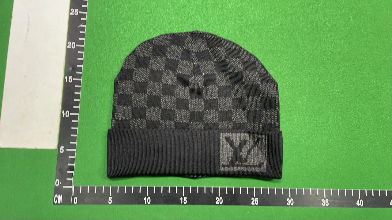  Louis Vuitton Beanie & Scarf (20+) -4