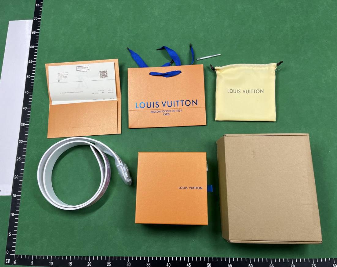 LV Belt(gift box -4