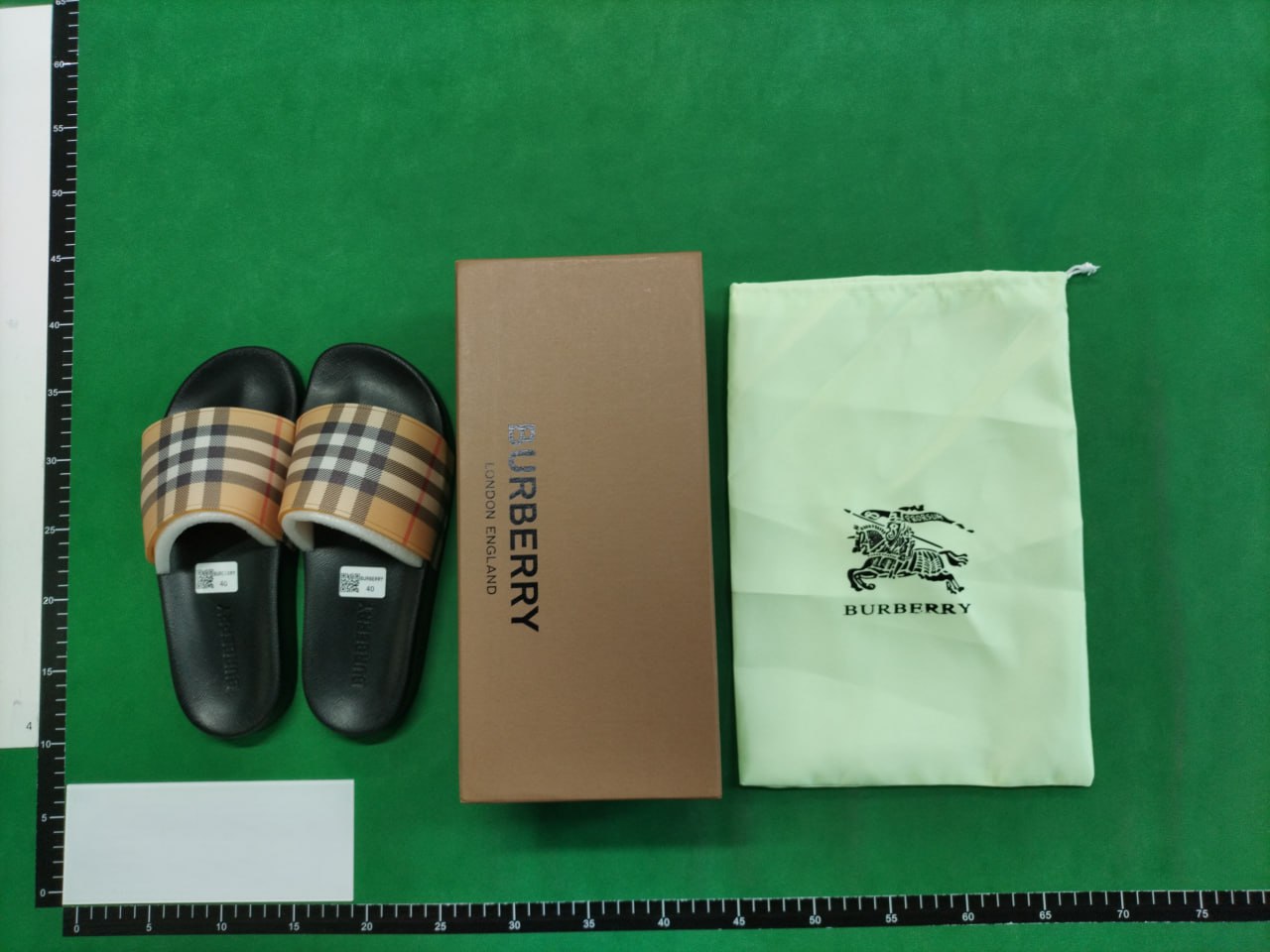 Burberry Slides  -5