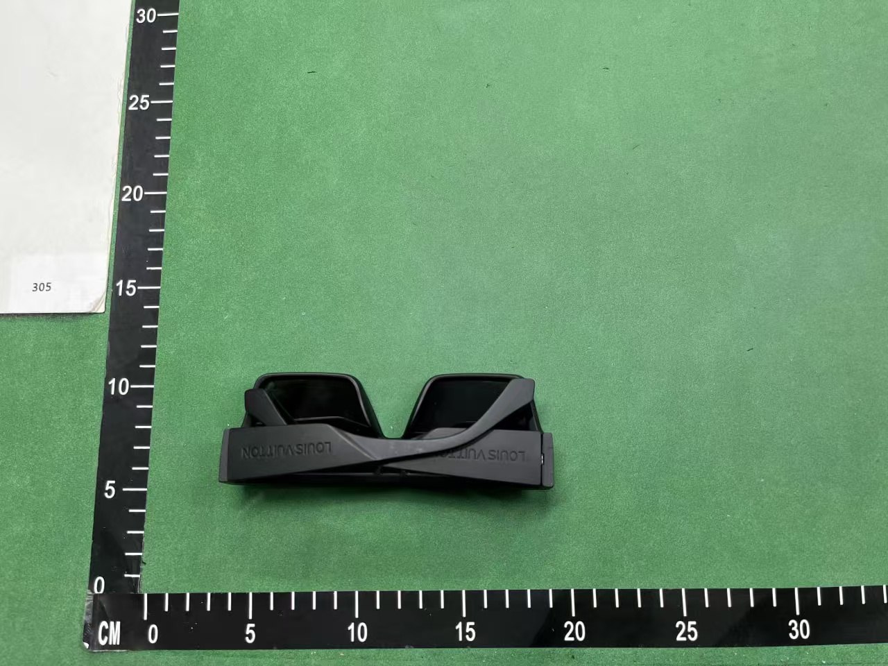 Louis Vuitton sunglasses -3