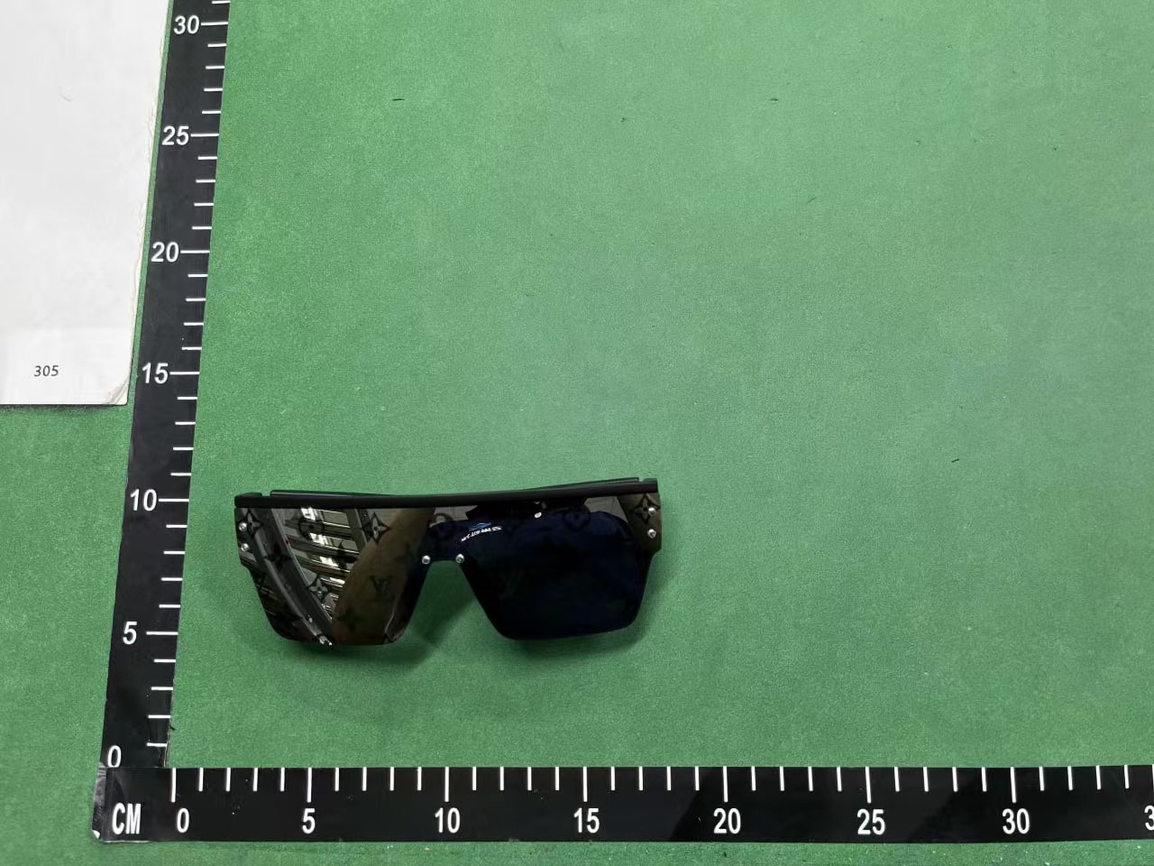 Louis Vuitton sunglasses -4