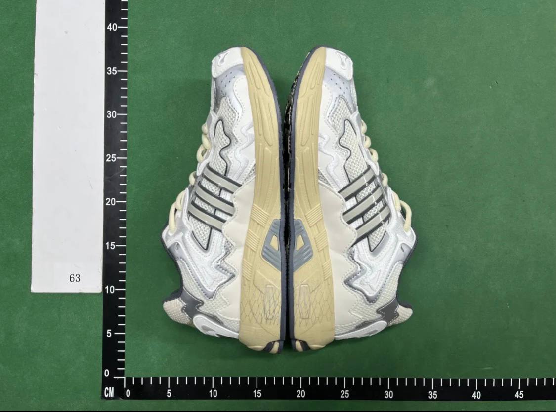 Bad Bunny x Adidas Response CL -1