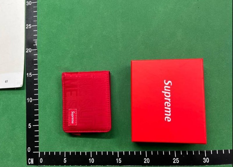 Supreme wallet -3