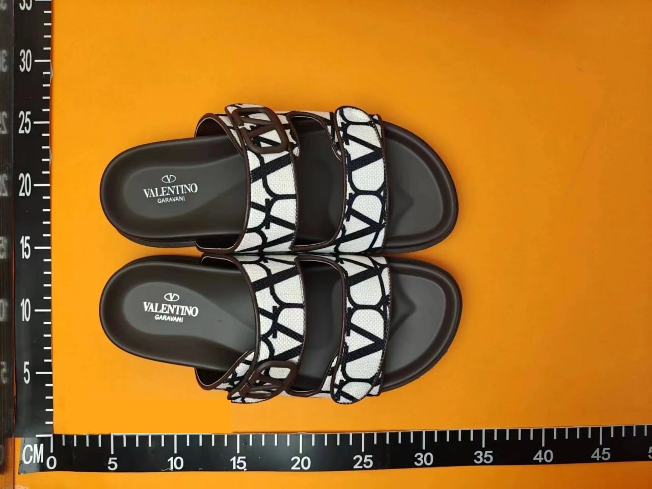 VALENTINO -3