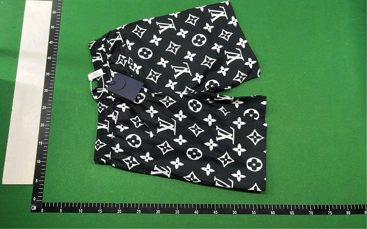 LV Shorts -4
