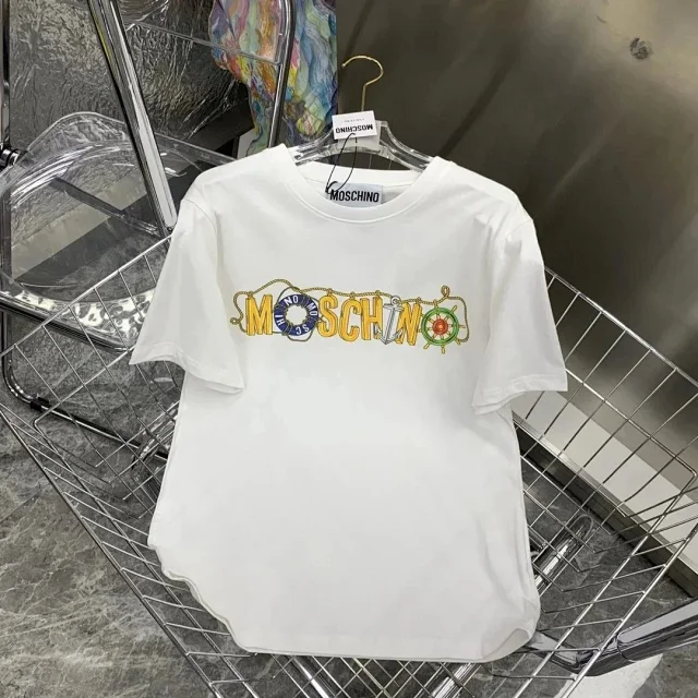 Burberry/Moschino/Amiparis T-s