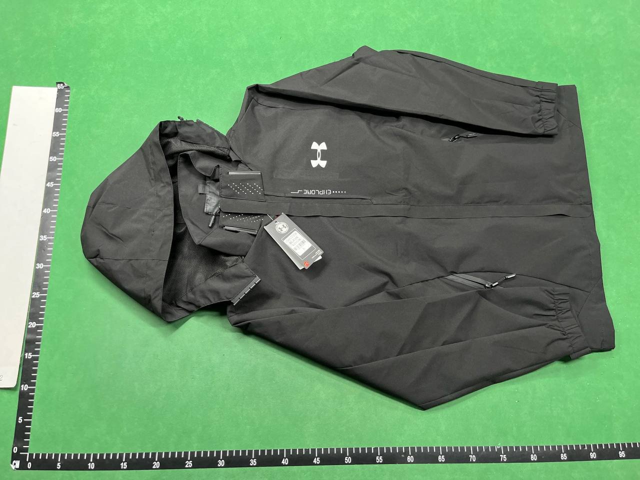 Under armor Windbreaker -2