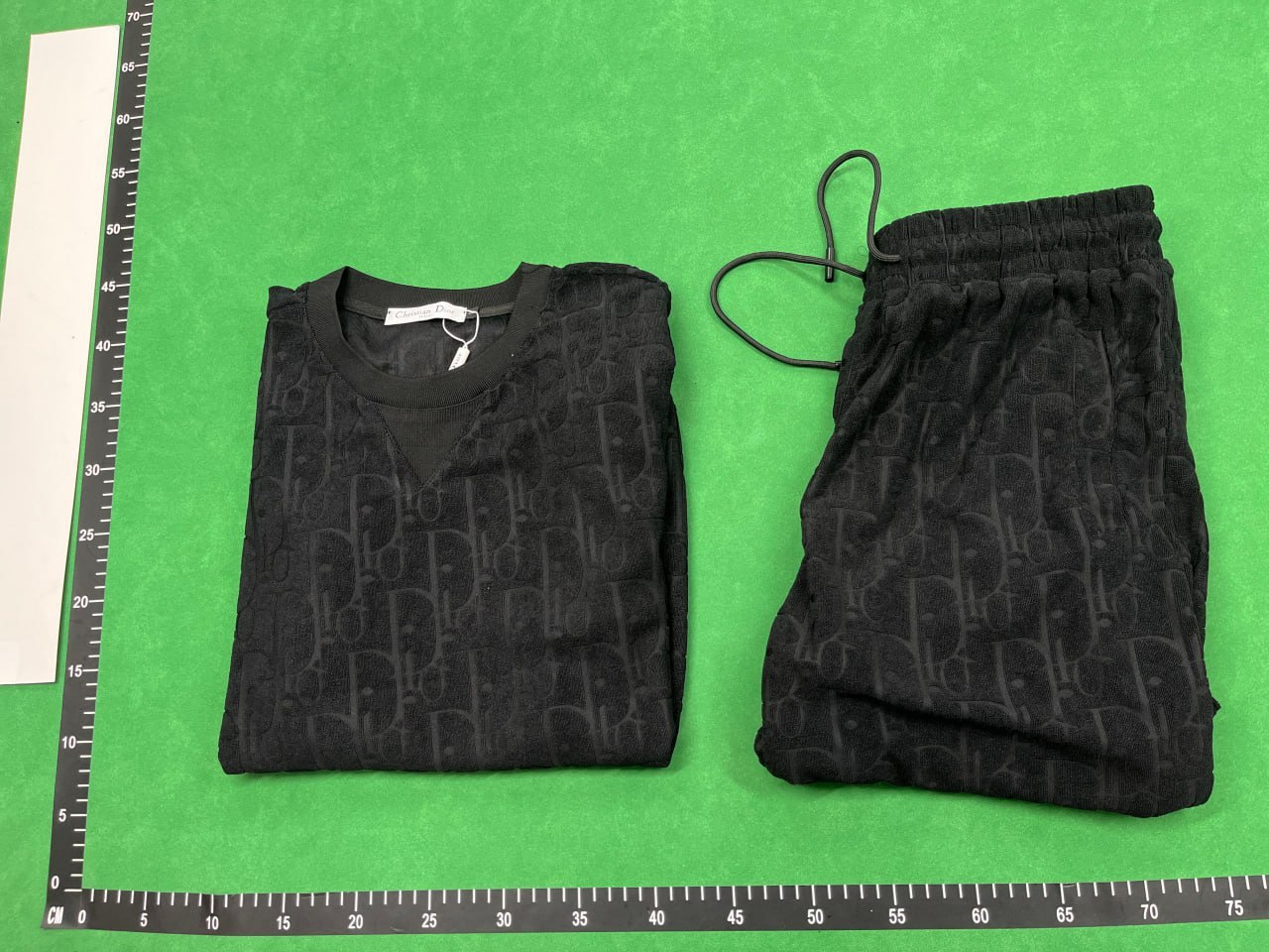 Gucci Short Sleeve Suits -2