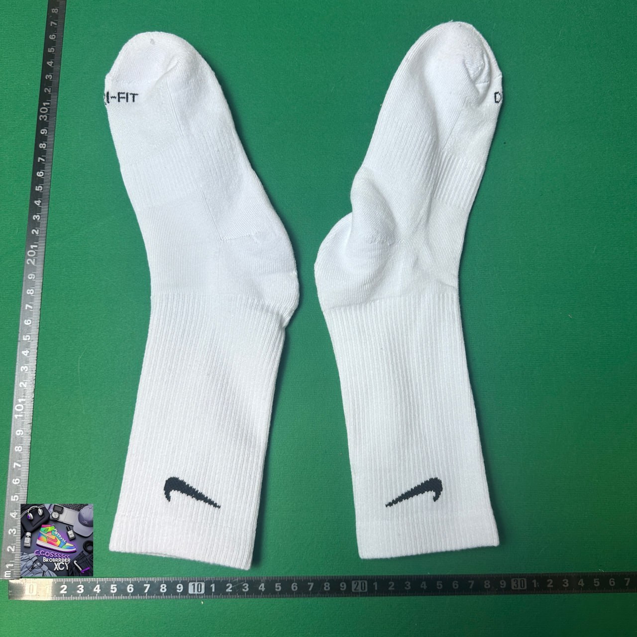 Nike Logo socks -3