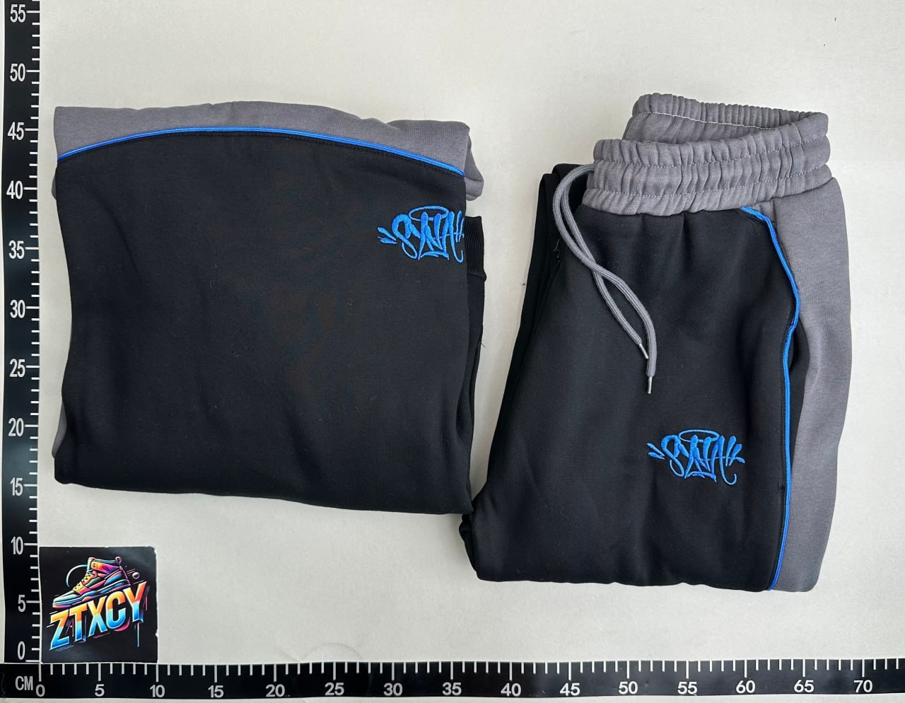 Syna World hoodie -5